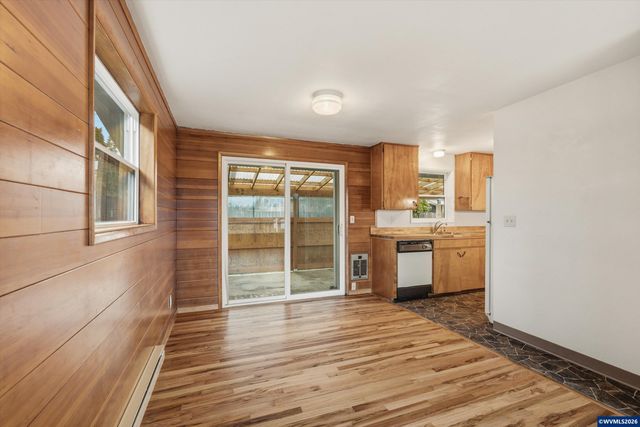 680 SW 53rd St, Corvallis, OR 97333