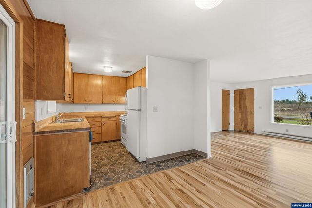 680 SW 53rd St, Corvallis, OR 97333