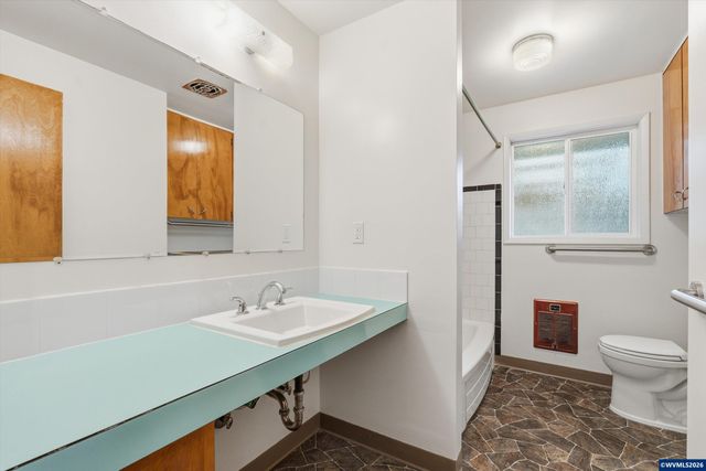 680 SW 53rd St, Corvallis, OR 97333