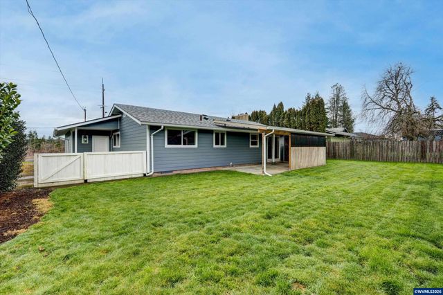 680 SW 53rd St, Corvallis, OR 97333