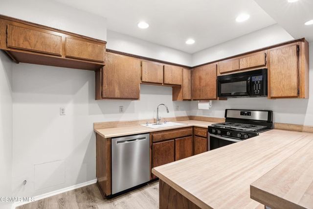 15258 Campus Park Drive G, Moorpark, CA 93021