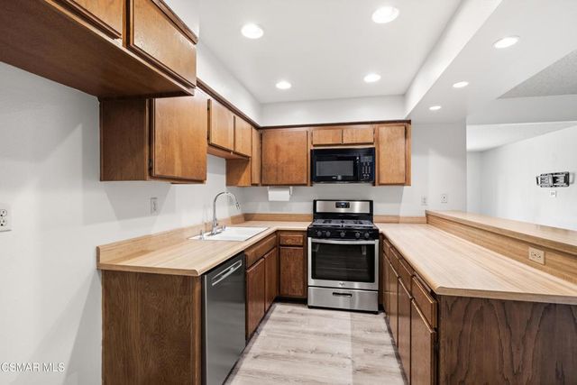 15258 Campus Park Drive G, Moorpark, CA 93021