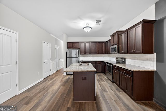 4497 Ravenwood Drive, Union City, GA 30291