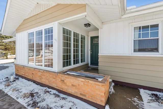 1245 8th Avenue N, Clinton, IA 52732