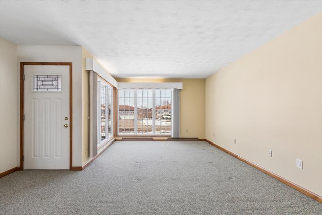 1245 8th Avenue N, Clinton, IA 52732