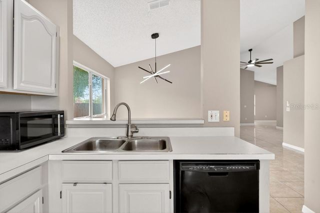 2674 NEWBOLT DRIVE, Orlando, FL 32817
