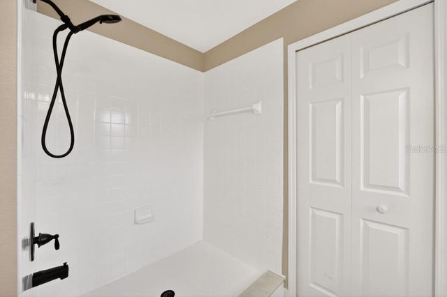 2674 NEWBOLT DRIVE, Orlando, FL 32817