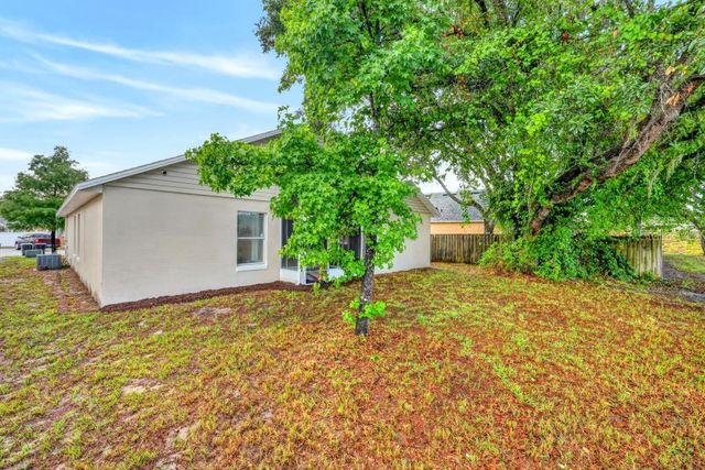 2674 NEWBOLT DRIVE, Orlando, FL 32817