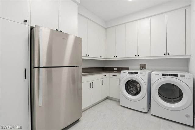 4810 Pelican Colony 903, Bonita Springs, FL 34134