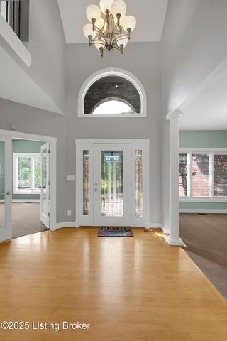 7005 Quarry Dr, Crestwood, KY 40014