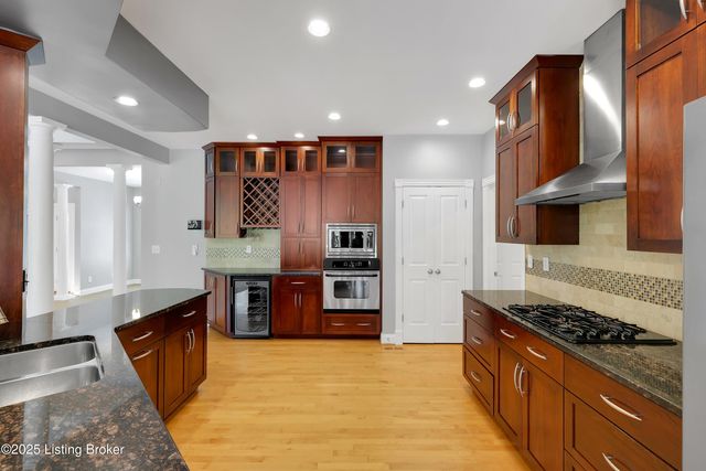 7005 Quarry Dr, Crestwood, KY 40014