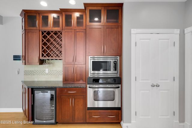 7005 Quarry Dr, Crestwood, KY 40014