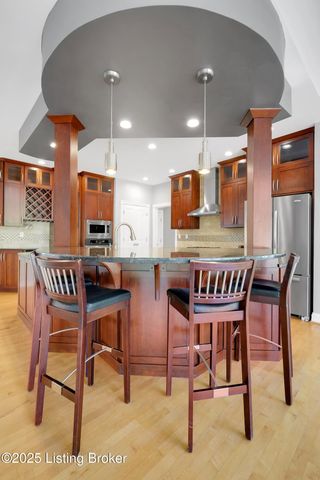 7005 Quarry Dr, Crestwood, KY 40014