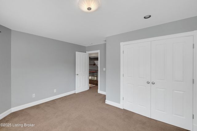 7005 Quarry Dr, Crestwood, KY 40014