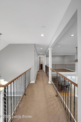 7005 Quarry Dr, Crestwood, KY 40014