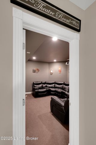 7005 Quarry Dr, Crestwood, KY 40014