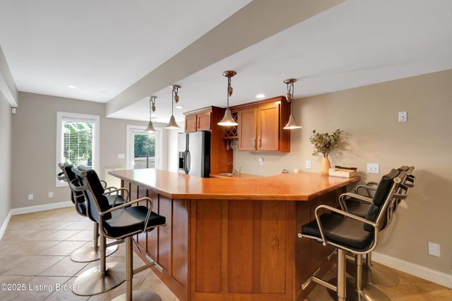 7005 Quarry Dr, Crestwood, KY 40014