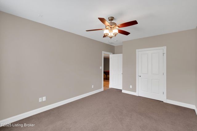 7005 Quarry Dr, Crestwood, KY 40014