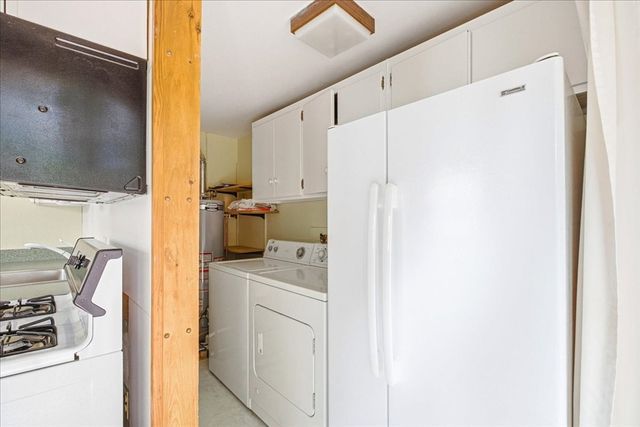 20 Pine Hill Ter, Rockland, MA 02370