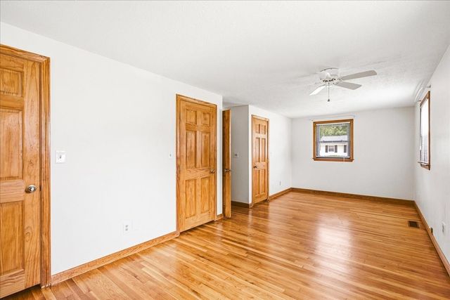 20 Pine Hill Ter, Rockland, MA 02370