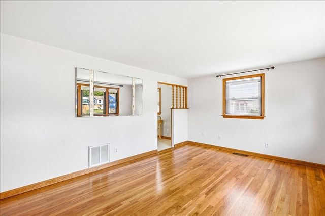 20 Pine Hill Ter, Rockland, MA 02370