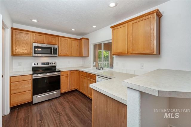 6417 E Brimley Drive, Nampa, ID 83687