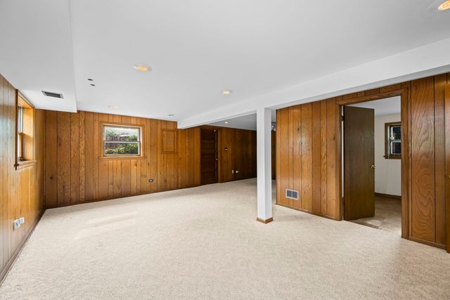 1706 E Euclid Avenue, Arlington Heights, IL 60004