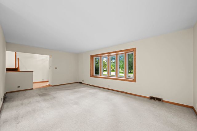 1706 E Euclid Avenue, Arlington Heights, IL 60004