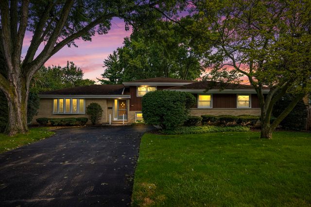 1706 E Euclid Avenue, Arlington Heights, IL 60004
