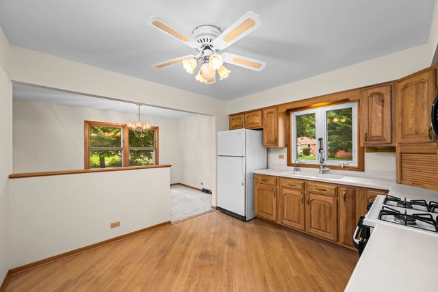 1706 E Euclid Avenue, Arlington Heights, IL 60004