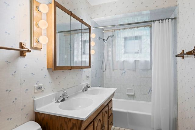1706 E Euclid Avenue, Arlington Heights, IL 60004