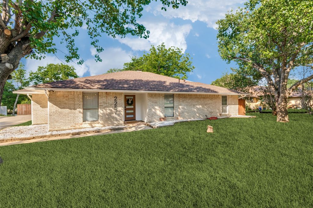 2257 Bolden Road, Irving, TX 75060 — exterior
