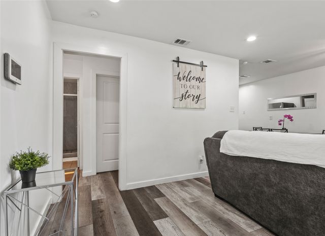 1935 Nomas Street, Dallas, TX 75212