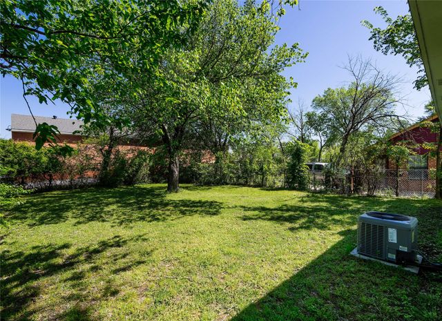 1935 Nomas Street, Dallas, TX 75212