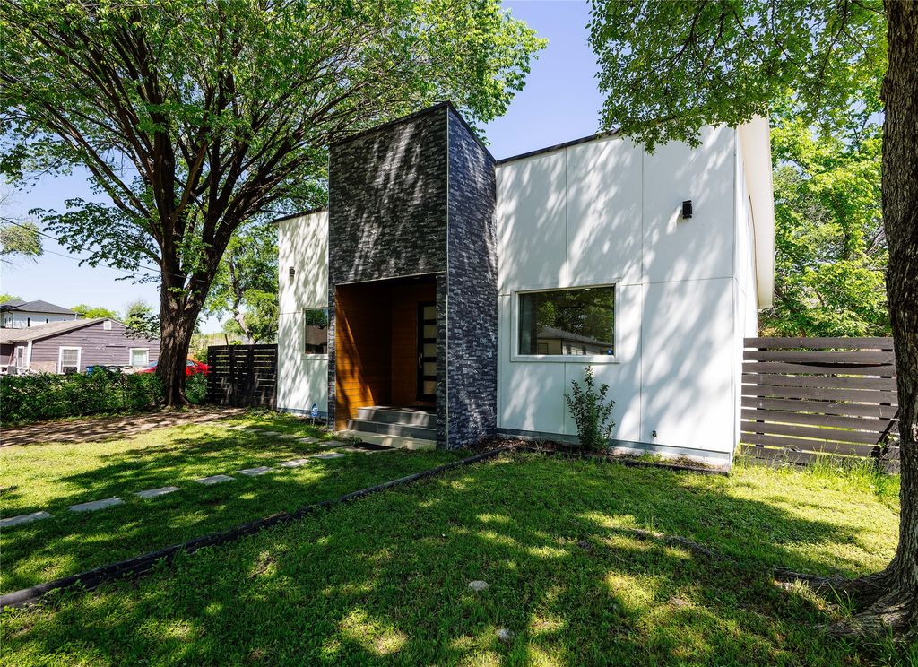 1935 Nomas Street, Dallas, TX 75212