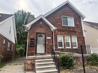 15785 Pinehurst Street 2, Detroit, MI 48238
