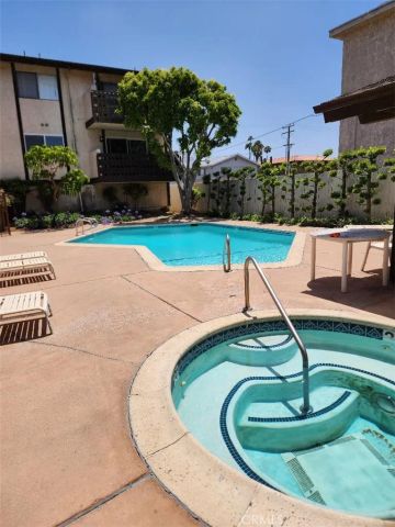 15116 S RAYMOND Avenue 104, Gardena, CA 90247