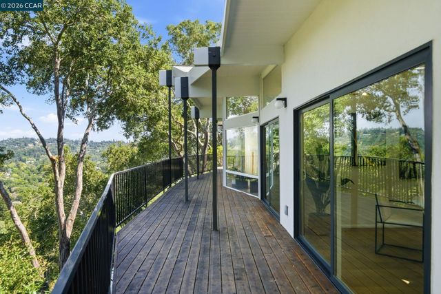 233 Melody Ln, Orinda, CA 94563