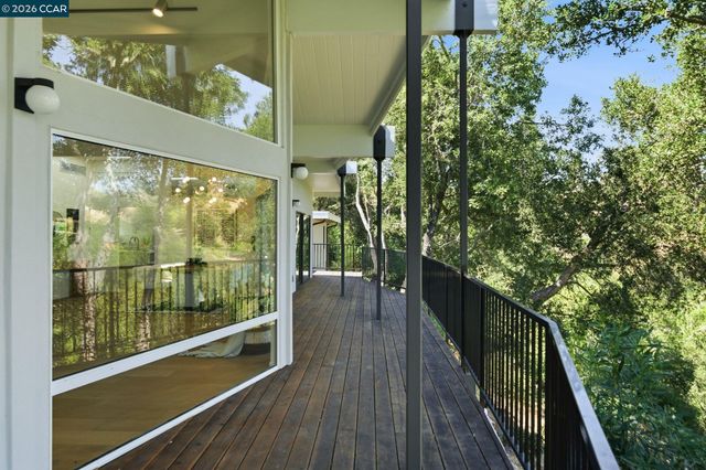 233 Melody Ln, Orinda, CA 94563