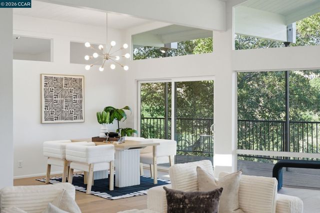233 Melody Ln, Orinda, CA 94563