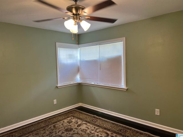424 12TH AVENUE, Midfield, AL 35228