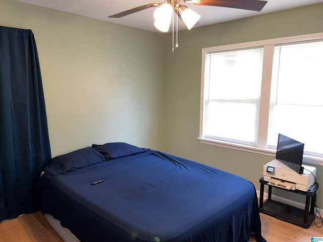 424 12TH AVENUE, Midfield, AL 35228