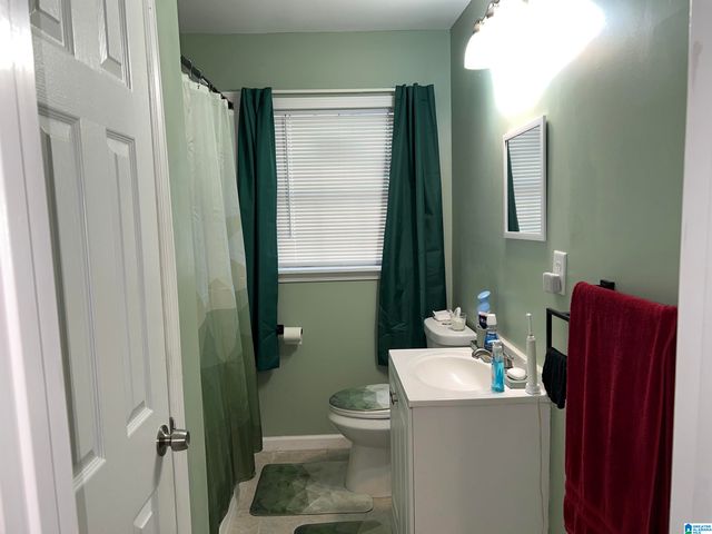 424 12TH AVENUE, Midfield, AL 35228