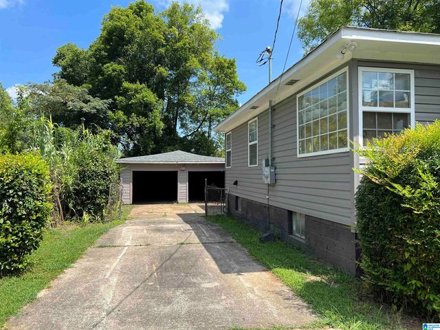 424 12TH AVENUE, Midfield, AL 35228