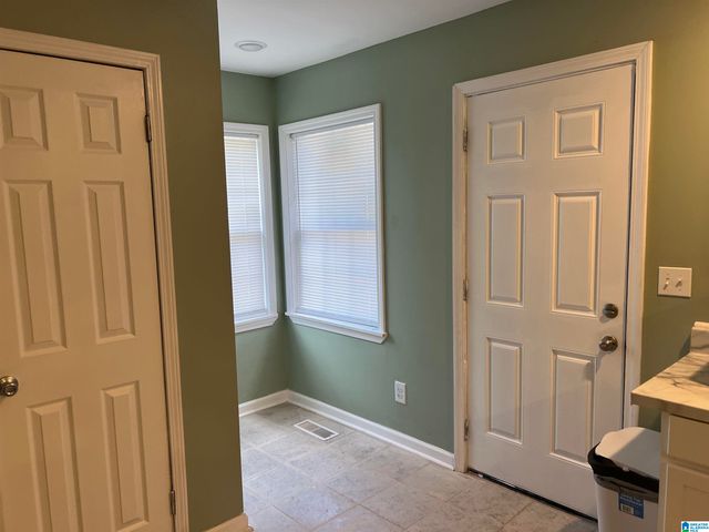424 12TH AVENUE, Midfield, AL 35228