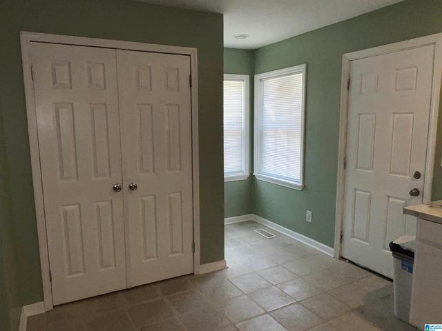 424 12TH AVENUE, Midfield, AL 35228