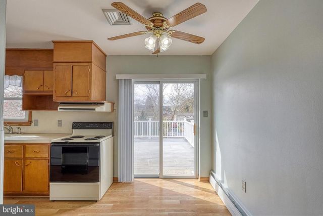 6336 BLUE FLAG AVE, Harrisburg, PA 17112