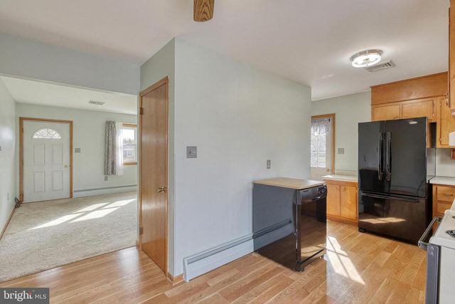 6336 BLUE FLAG AVE, Harrisburg, PA 17112