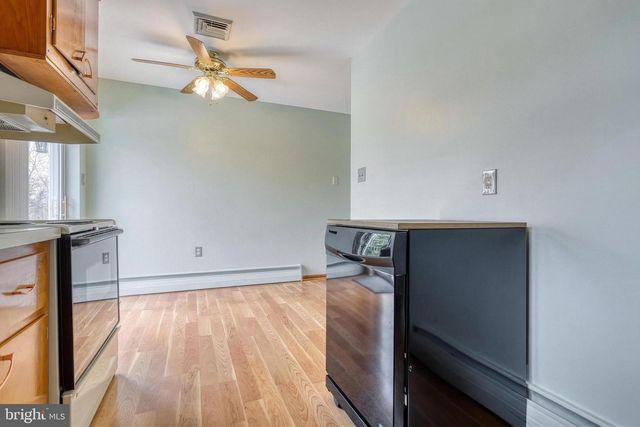 6336 BLUE FLAG AVE, Harrisburg, PA 17112