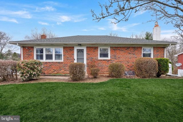 6336 BLUE FLAG AVE, Harrisburg, PA 17112